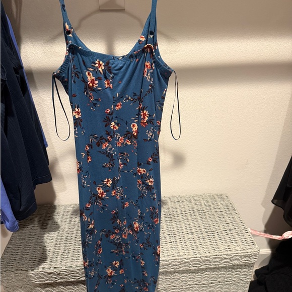 Nine Britton Asymmetrical Blue Floral wrap Dress - Picture 2 of 4